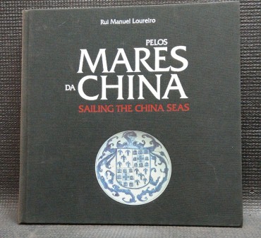 PELOS MARES DA CHINA