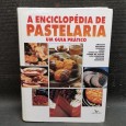 «A enciclopédia da pastelaria - Um guia prático»