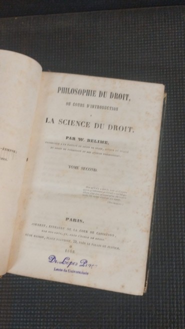 «Philosophie du droit ou cours d'introduction a la science du droit»