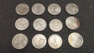 12 moedas comemorativas 